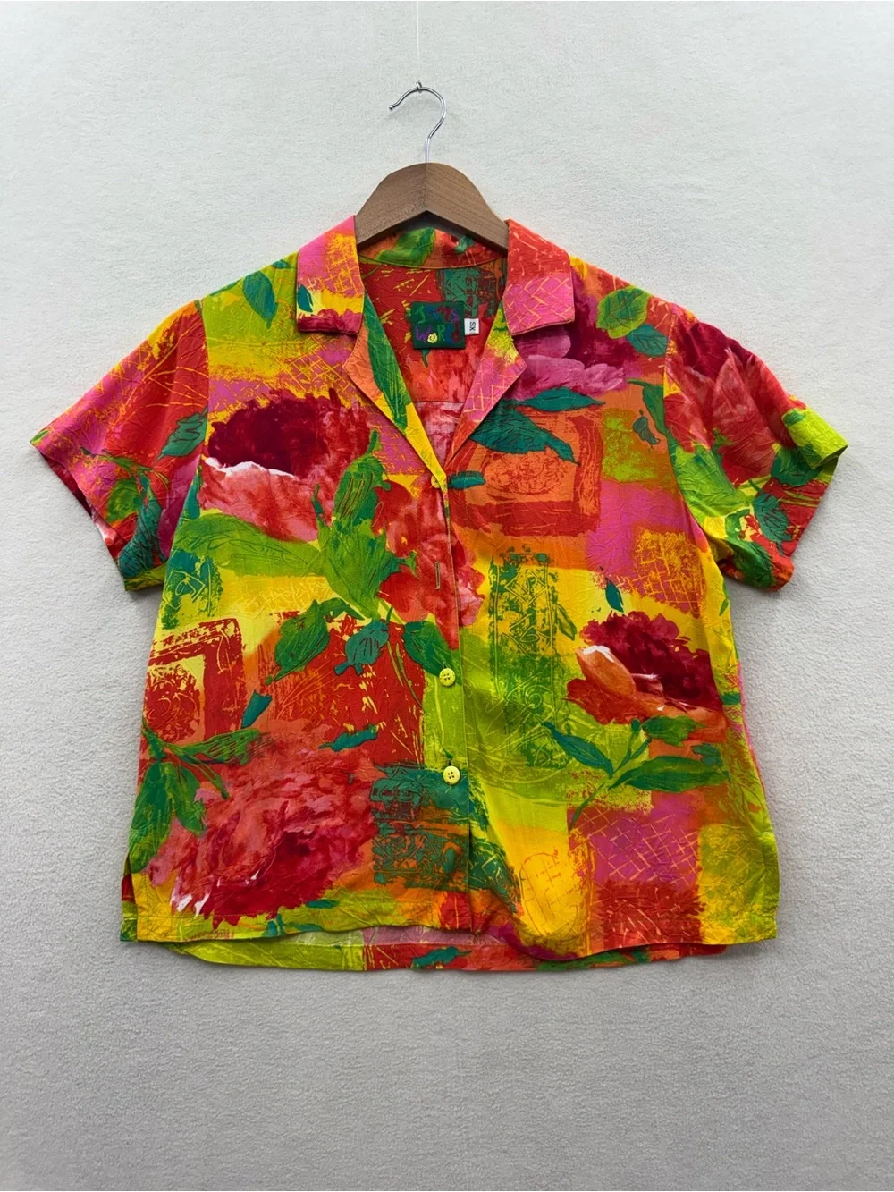 Jams World Women’s XS Camp Shirt Pattern Rose Fusion
